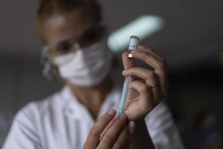 外国vs中国打疫苗视频